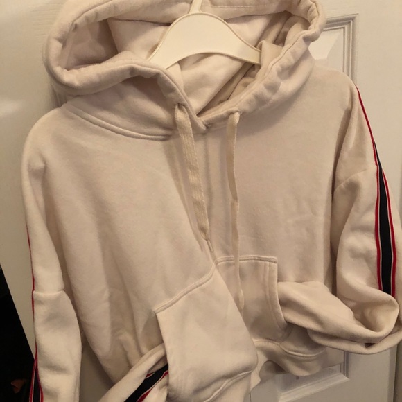 Bundle of Cropped hoodies - Picture 4 of 7